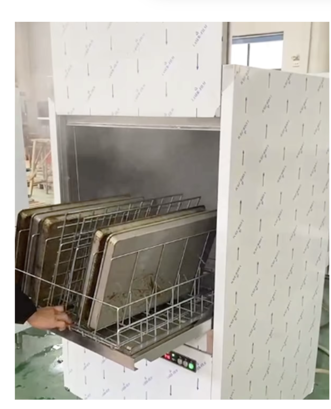 Chargement du panier lave batterie LBC-760